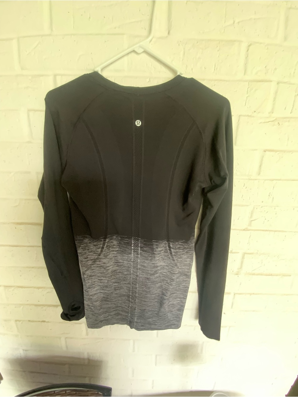 Lululemon Women's Black and Gray Long Sleeve Knit Top - Picture 3 of 3